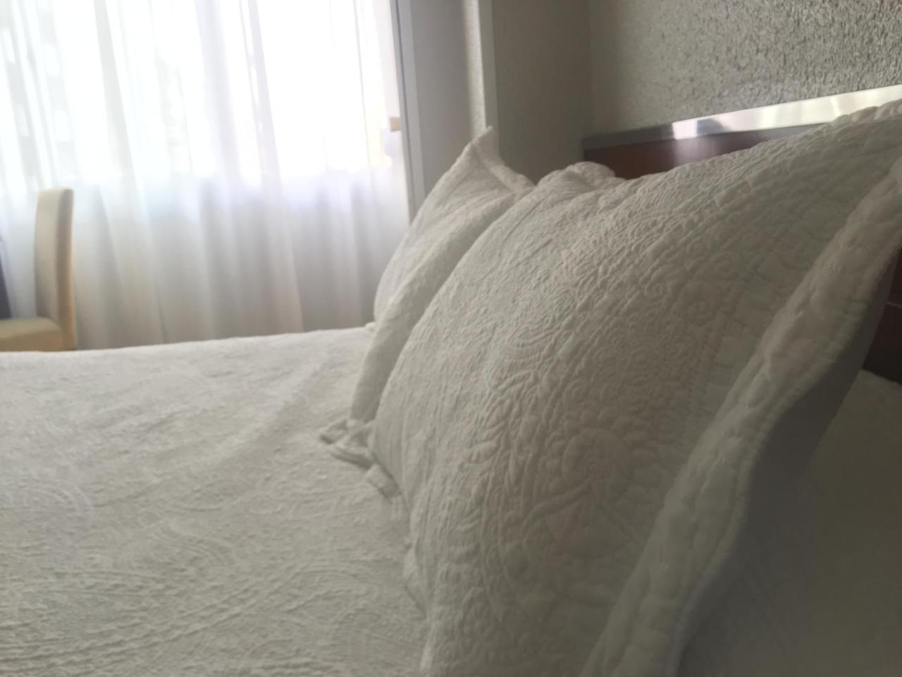 Hostal La Parrilla Tudela Bagian luar foto