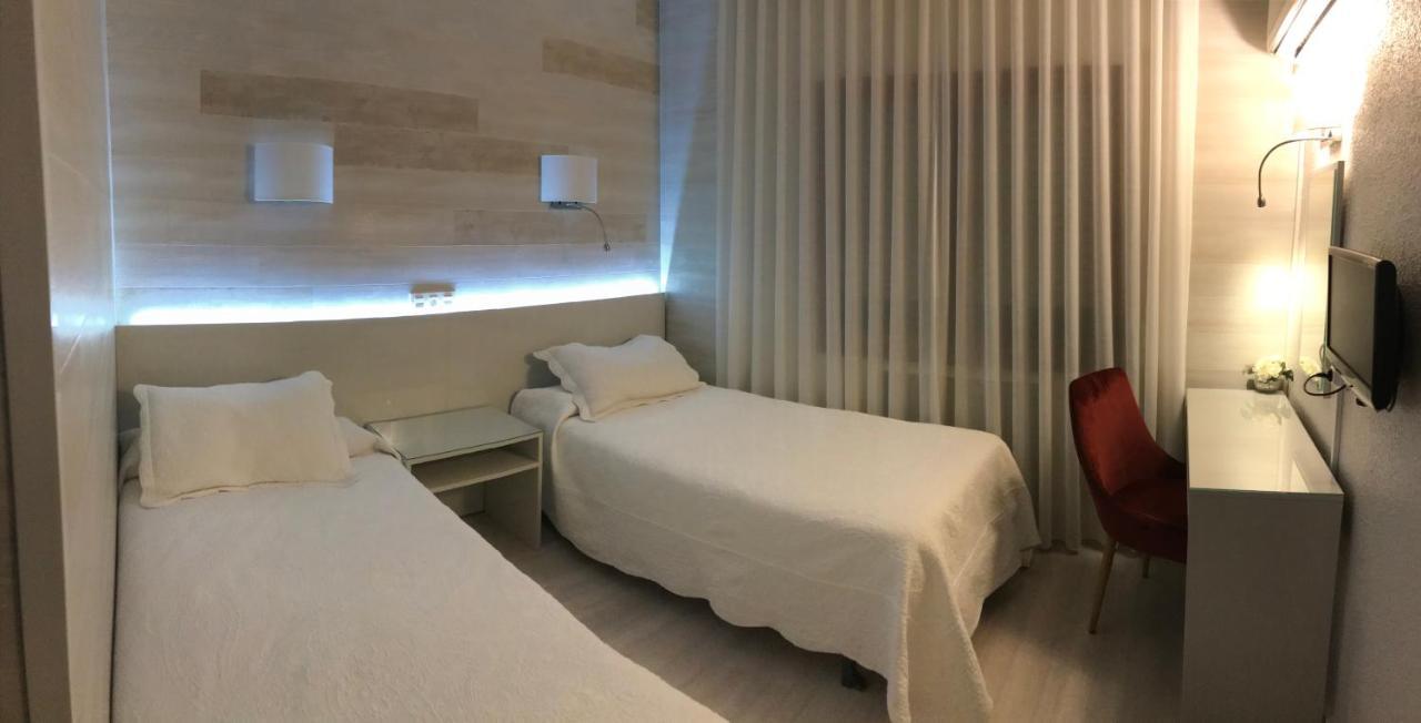 Hostal La Parrilla Tudela Bagian luar foto