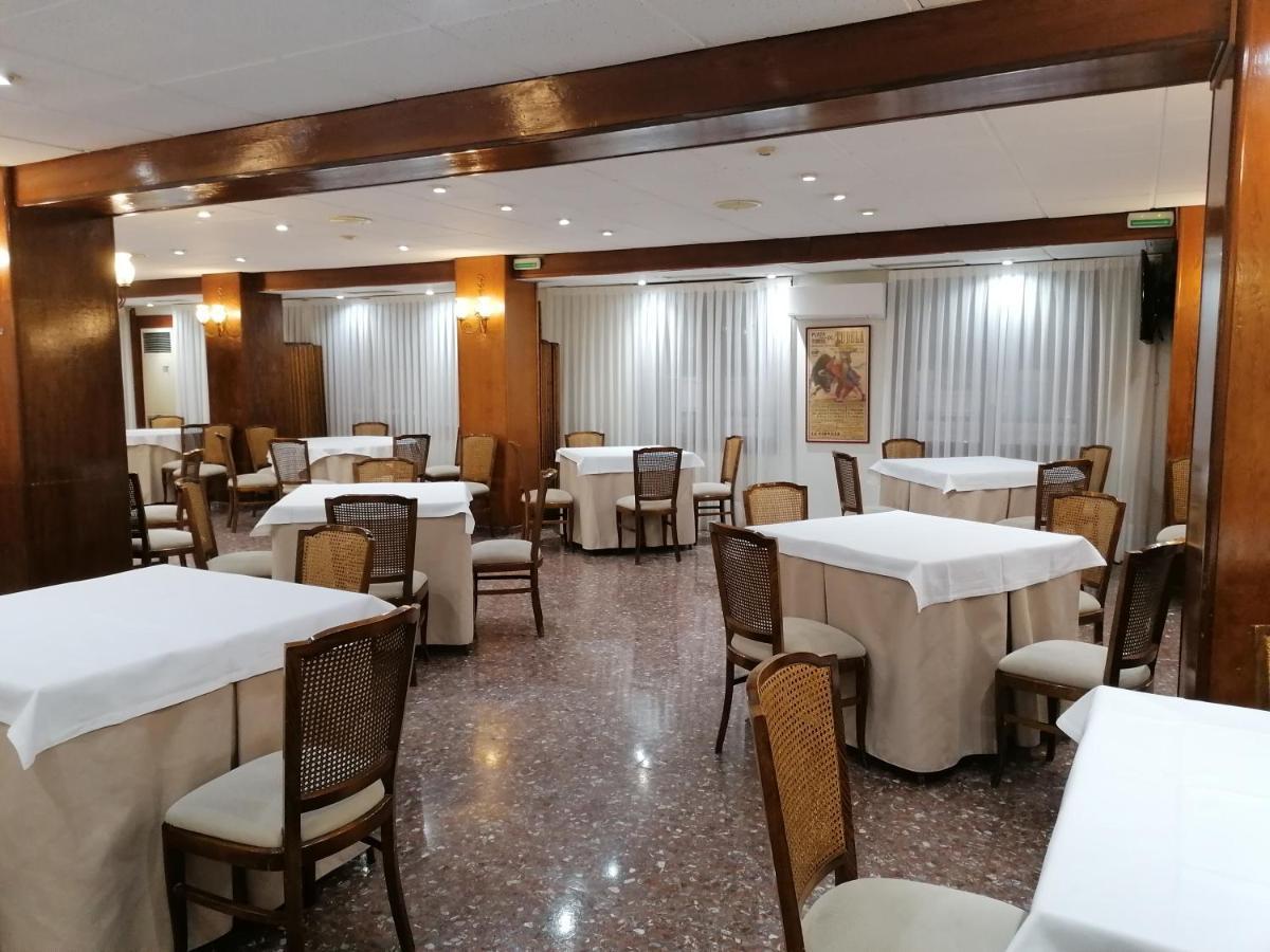 Hostal La Parrilla Tudela Bagian luar foto